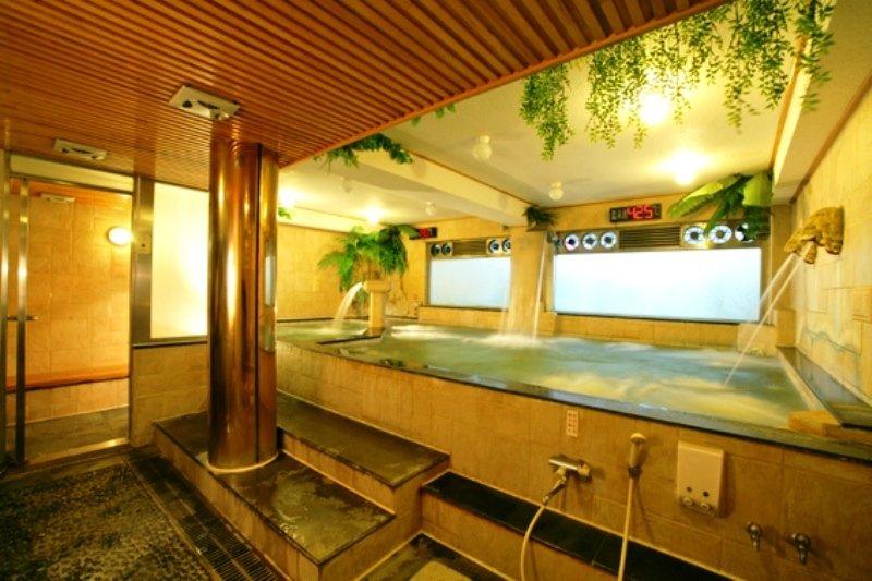 Baron's Hot Spring Hotel Jiaoxi Buitenkant foto