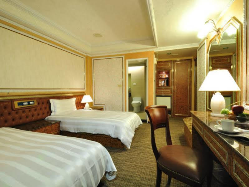 Baron's Hot Spring Hotel Jiaoxi Buitenkant foto